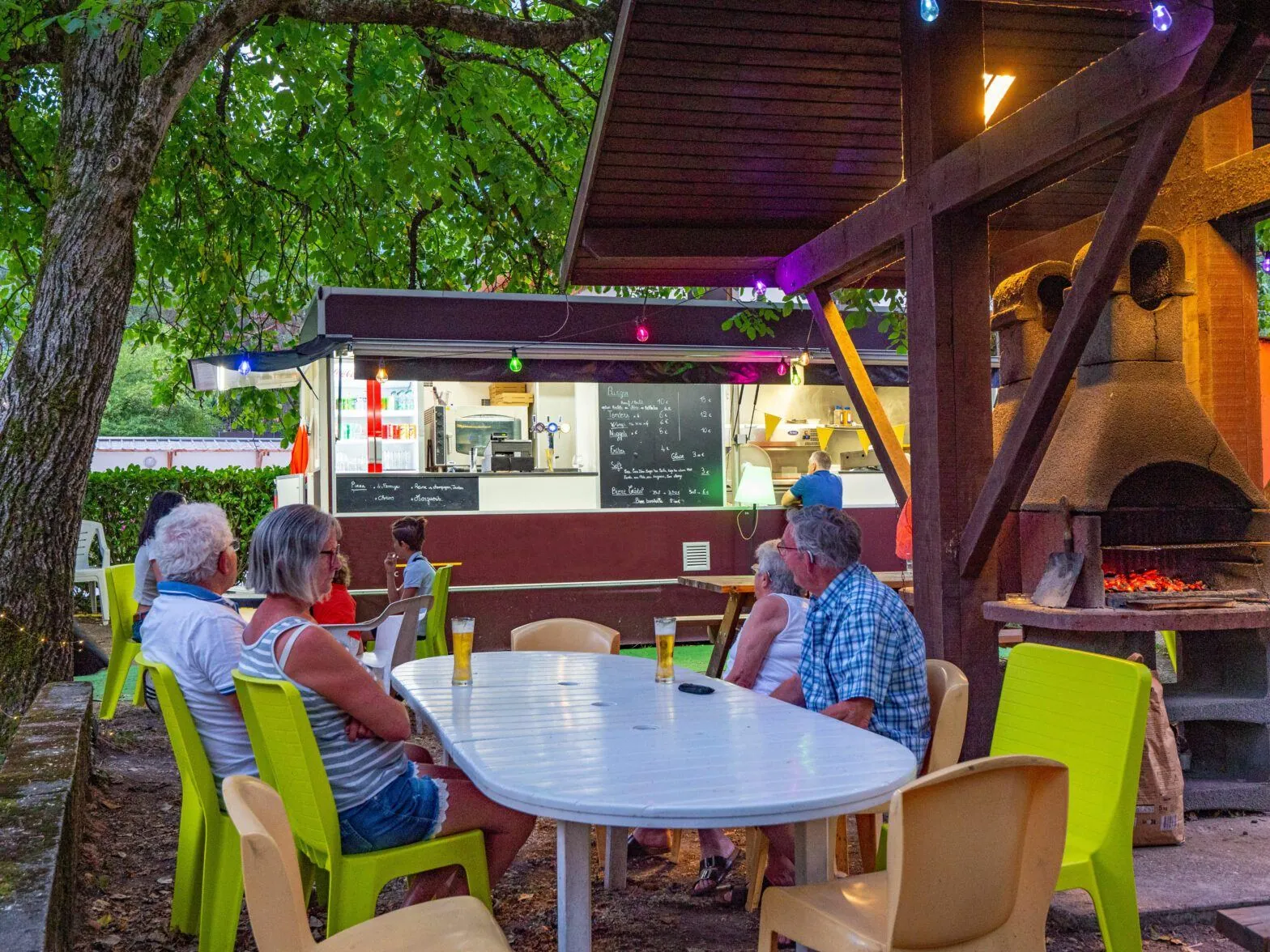 Chalets et emplacements du Camping des Neiges