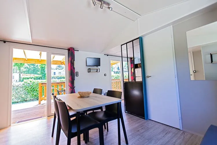 Mobil-home Louisiane Grand Large au Camping des Neiges, Savoie