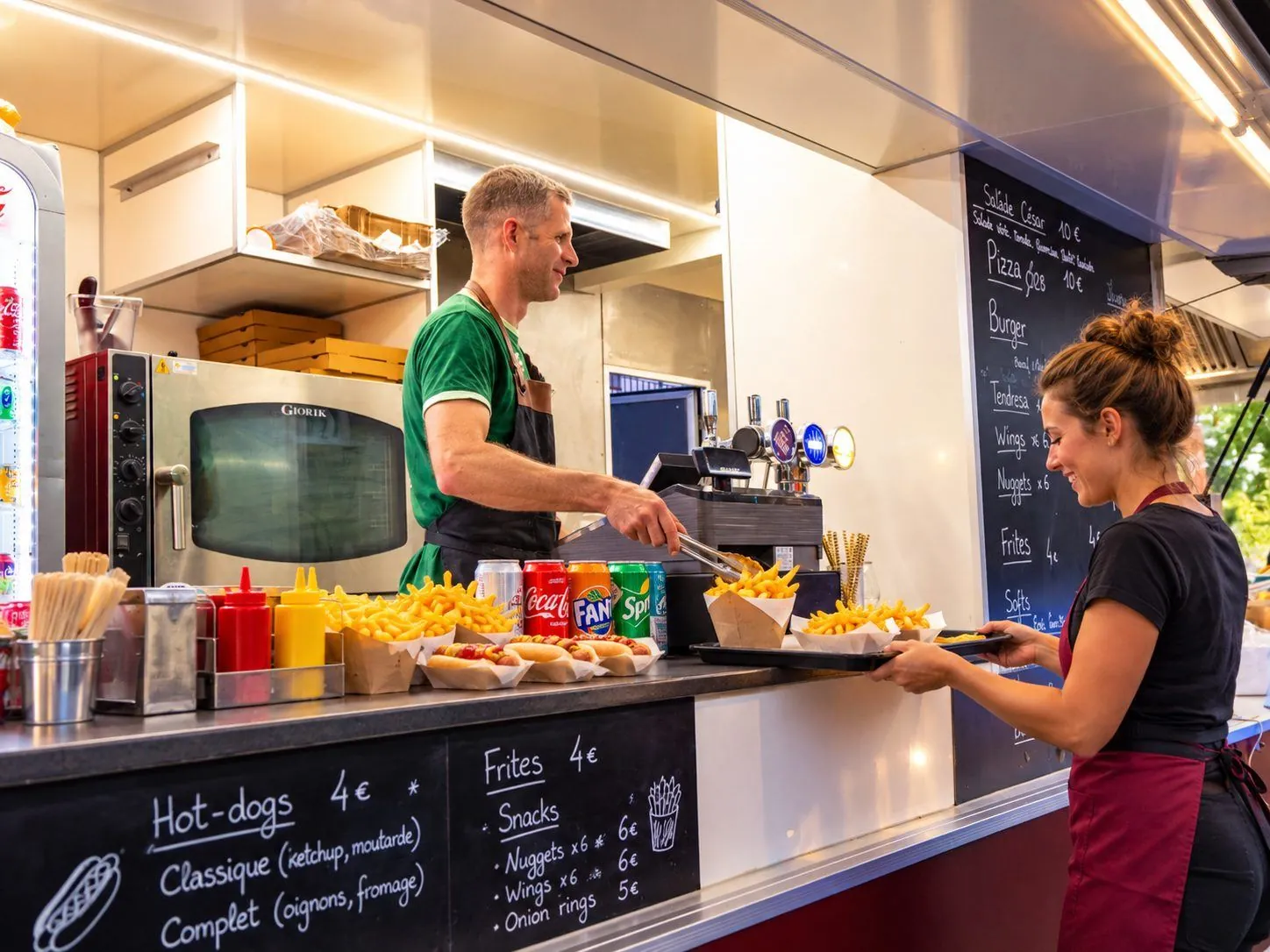Snack bar and food at Camping des Neiges