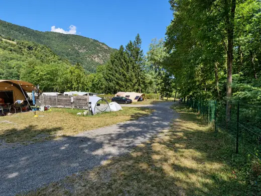Kampeerplaats voor tent en caravan op Camping des Neiges in de Savoie