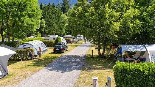 Kampeerplaats voor tent en caravan op Camping des Neiges in de Savoie