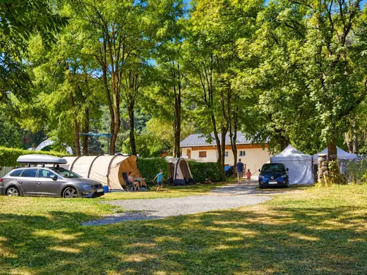 Kampeerplaats voor tent en caravan op Camping des Neiges in de Savoie