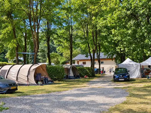 Kampeerplaats voor tent en caravan op Camping des Neiges in de Savoie